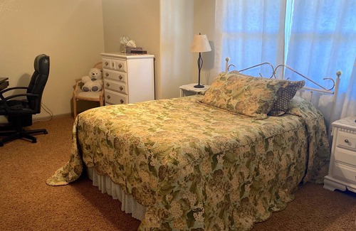 Terrebonne Apartment | Comfy n Cozy Hideaway that is great for Smith Rock enthusiast just 5 miles away!