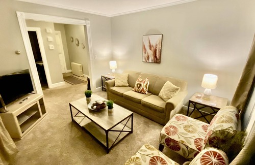 Middletown Apartment | Comfy near Middlesex Hospital