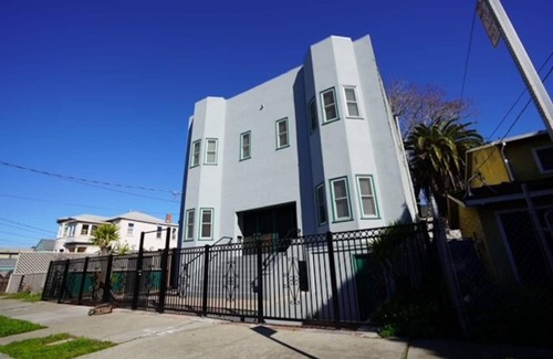 Prescott Apartment | Comfy Oakland Apartment 15 min from San Francisco