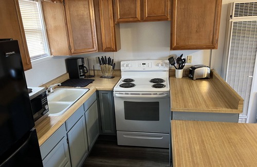 Winslow Apartment | Comfy Quiet 1bedroom apartment, close to DT Winslow