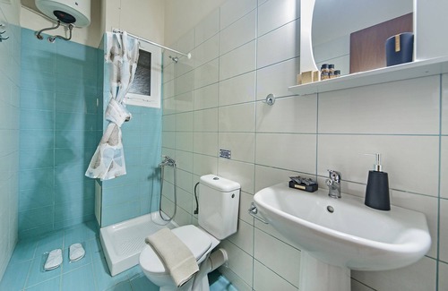 Almyrida Apartment | Comfy & quiet apt, 2 minutes away from the beach!