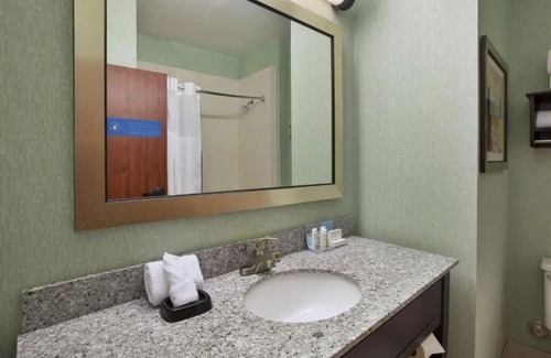 South Bend Hotel | Comfy & Spacious Suite & Free Hot Breakfast – Ideal for Families