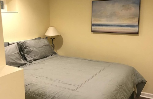 Forest Hill Extension Apartment | Comfy Studio Close To Subway STR4734