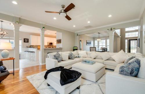 Wimbledon Falls House | Community Perks at Luxe Houston Area Home!