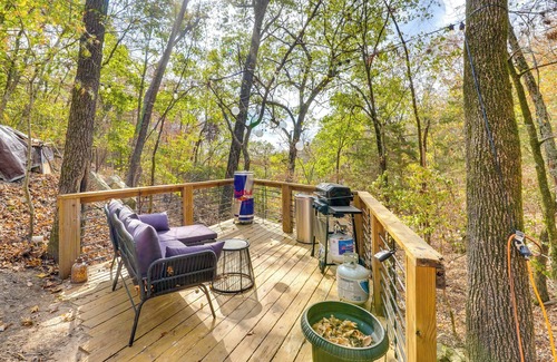Lost Bridge Village Apartment | Community Perks: Cozy Hideaway Near Beaver Lake