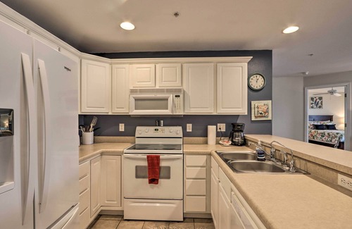 Camdenton Condo | Community Pool & Dock: Lake of the Ozarks Condo!