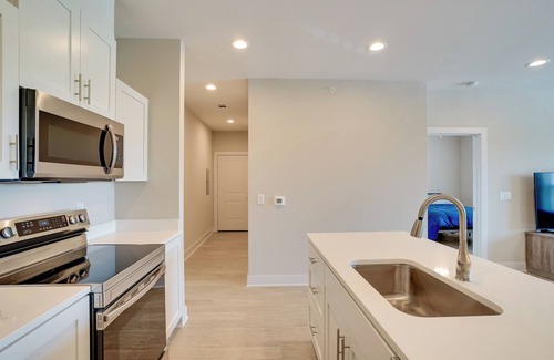 Crowley Apartment | Commute to Fort Worth: Newly Built Apt w/Pool