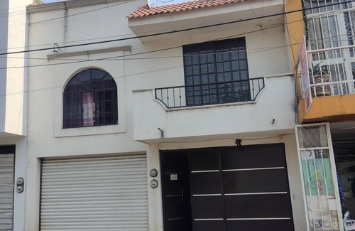 Ramon Farias House | Comoda y Agradable Habitación con Baño Privado