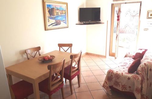 Lu Bagnu House | Comodo appartamento in villa 150 mt dal mare