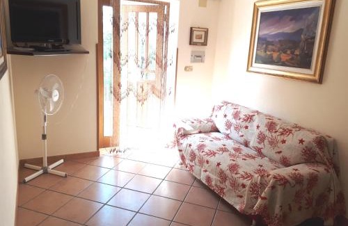 Lu Bagnu House | Comodo appartamento in villa 150 mt dal mare