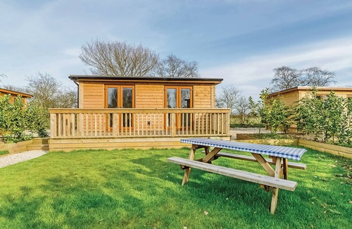 Pickering Ski Chalet | Compact lodge finished to a high standard with one double and one with bunks.