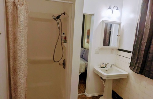 Harrisburg - Hershey House | Compact Unit with private bath