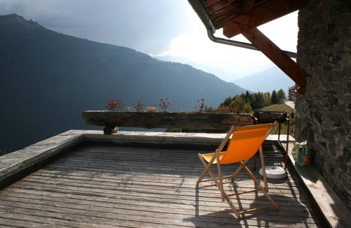 Seez Ski Chalet | Complete cottage on 5000m, 1500m above sea level, halfway La Rosiere and Seez