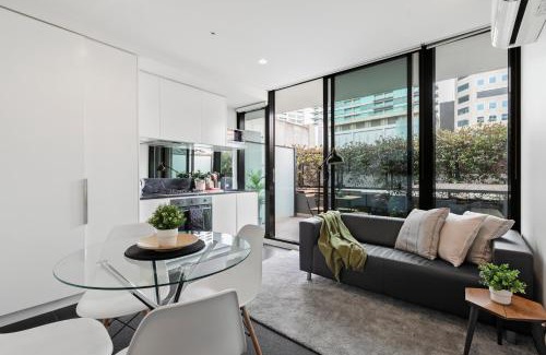 South Melbourne Apartment | Complete Host Essence Apartments