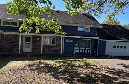 Quincy Cottage | Completely Renovated in 2024 Family Lake House