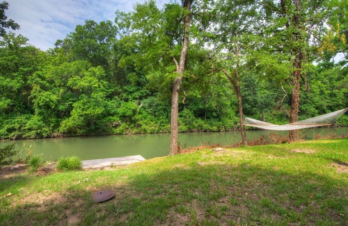 Coleman Cabin | Completely restored cabin on the banks of the Blue River!