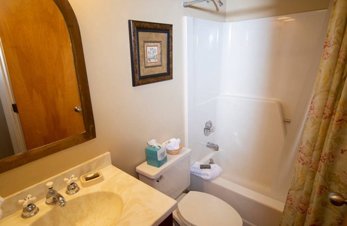 Ludlow Condo | Condo ∙ 1 bedroom ∙ 4 guests