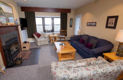 Ludlow Condo | Condo ∙ 2 bedrooms ∙ 8 guests