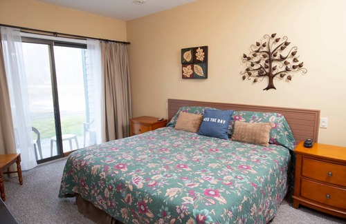 Ludlow Condo | Condo ∙ 2 bedrooms ∙ 8 guests