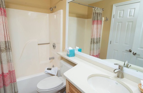 Ludlow Condo | Condo ∙ 2 bedrooms ∙ 8 guests