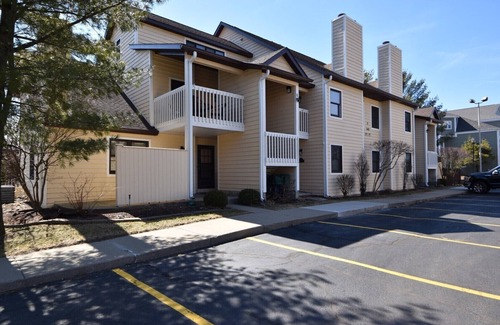 Notre Dame Condo | Condo at the University of Notre Dame(D3)