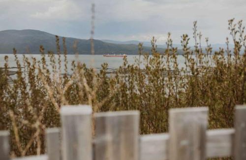 Isle aux Coudres Apartment | Condo Bord de fleuve Piscine - Les Voitures d'Eau