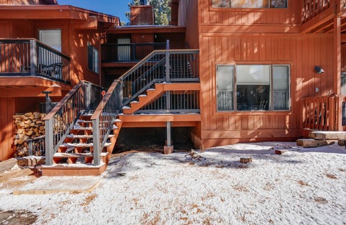 Angel Fire Condo | Condo just a Walk from the Chair Lift