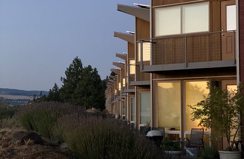 Mosier Condo | Condo near Hood River with spectacular Gorge view