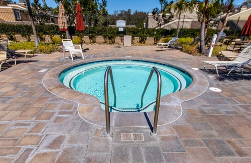 Westside Costa Mesa Condo | Condo on 40 acres of Nature near the beach! Holidays still available