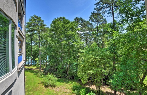 Salem Condo | Condo on Lake Keowee w/Resort Amenities & Pool!