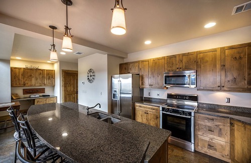 Bigfork Condo | Condo w/fireplaces, A/C- Marina Cay Estates Bigfork Bay