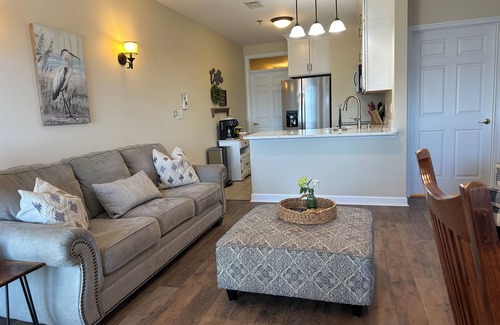 Smith Mountain Lake Condo | Condo with great Lake views. Come stay with us on your vacation 