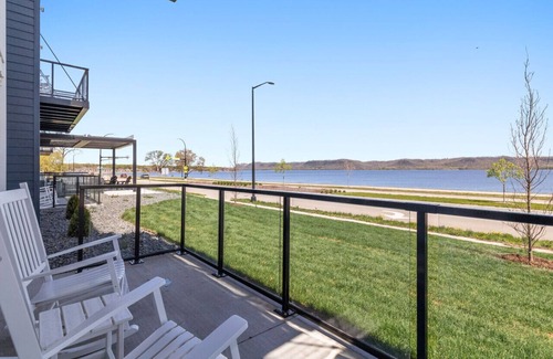 Lake City Condo | Condo with stunning views of Lake Pepin - Assigned Garage - Unit 105