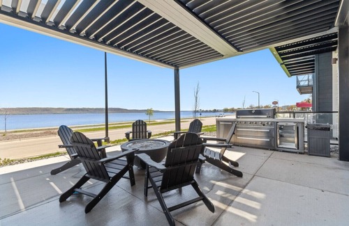 Lake City Condo | Condo with stunning views of Lake Pepin - Assigned Garage - Unit 205