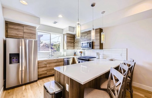 West Colfax House | Conejos Place Rooftop Views Near Broncos Stadium