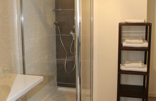 Blanquefort Apartment | Confortable T2 Près de Bordeaux