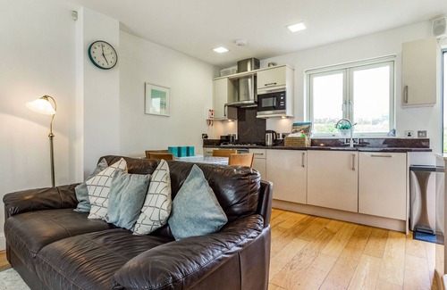 Treyarnon Cottage | CONSTANTINE BAY COTTAGE, pet friendly in Constantine Bay