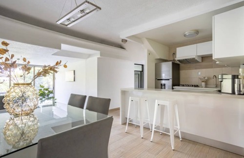Colonia Cuauhtemoc Apartment | Contemporary 2BR Apartment Near Angel de la Independencia and Reforma avenue
