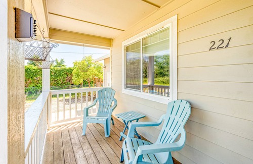 Westport House | Contemporary dog-friendly home with backyard, patio, washer/dryer, pellet stove