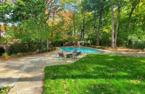 Lake Forest House | Contemporary house with partial lake views/quiet and private area/gut reno/2023
