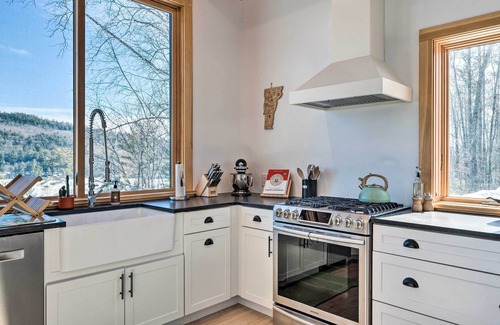 Fairlee House | Contemporary Mountain-View Home on Lake Morey