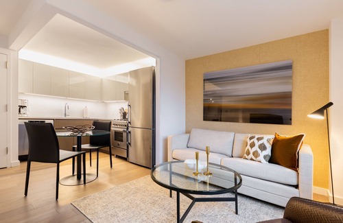 Brooklyn Heights Apartment | Contemporary One-Bedroom Apartment in Brooklyn Hei