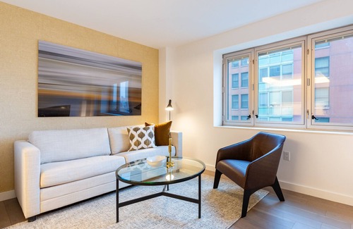 Brooklyn Heights Apartment | Contemporary One-Bedroom Apartment in Brooklyn Hei