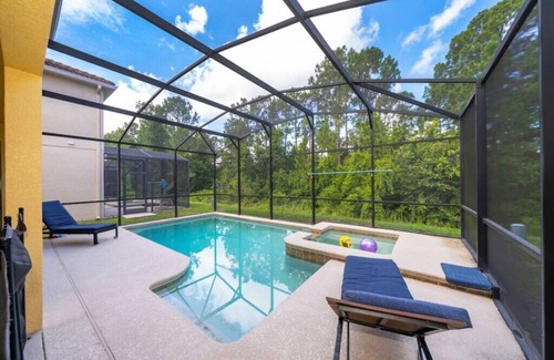 Lindfields House | Contemporary resort home with private pool, spa and games room