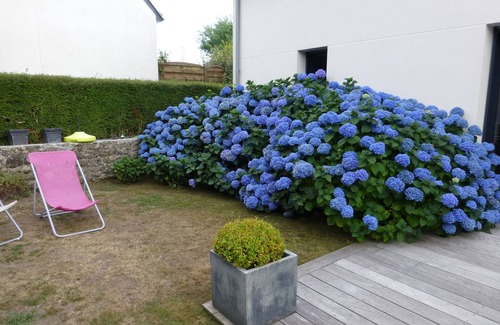 Clis House | Contemporary villa in the village of carractère