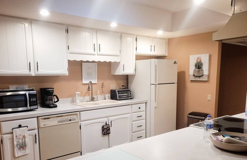 Continental Vistas House | Continental Vistas Townhome in Green Valley, AZ - 55+ desirable community.