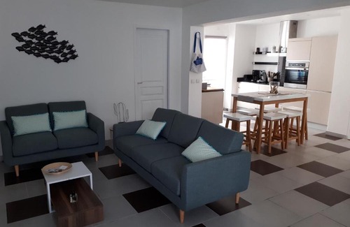 Saint-Julien-en-Born House | contis SPA