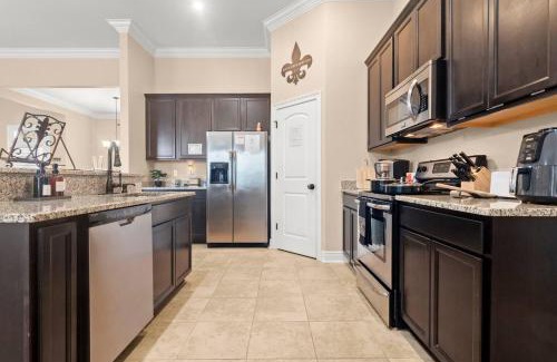 Lake Charles House | Contractor-readypets Ok 2 Kings Fast Wifi