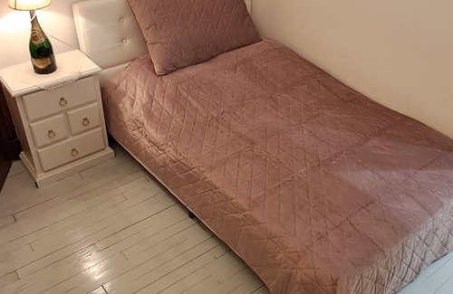 Contrexeville Bed & Breakfast | Contrex thermal studio