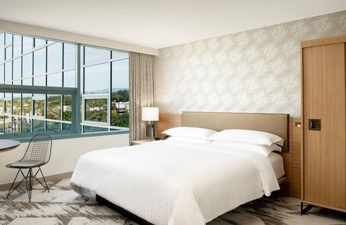 Cerritos House | Convenience and Service in Cerritos